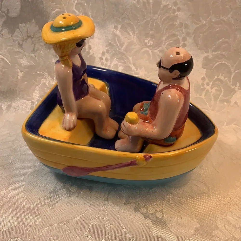 Summer Salt Pepper Shakers Row Boat Oars Man Drink Beer Woman Bathing Suit Fun